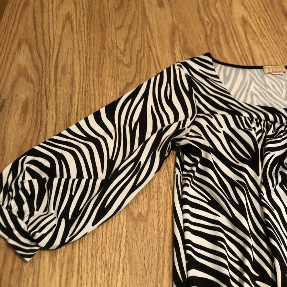Astra by cres song usa long tunic top animal print square neck Quarter Sleeve - Picture 4 of 9